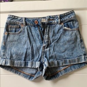 Bull head highwaisted mom shorts